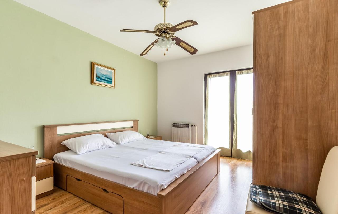 Milo Apartment Porec Exterior photo